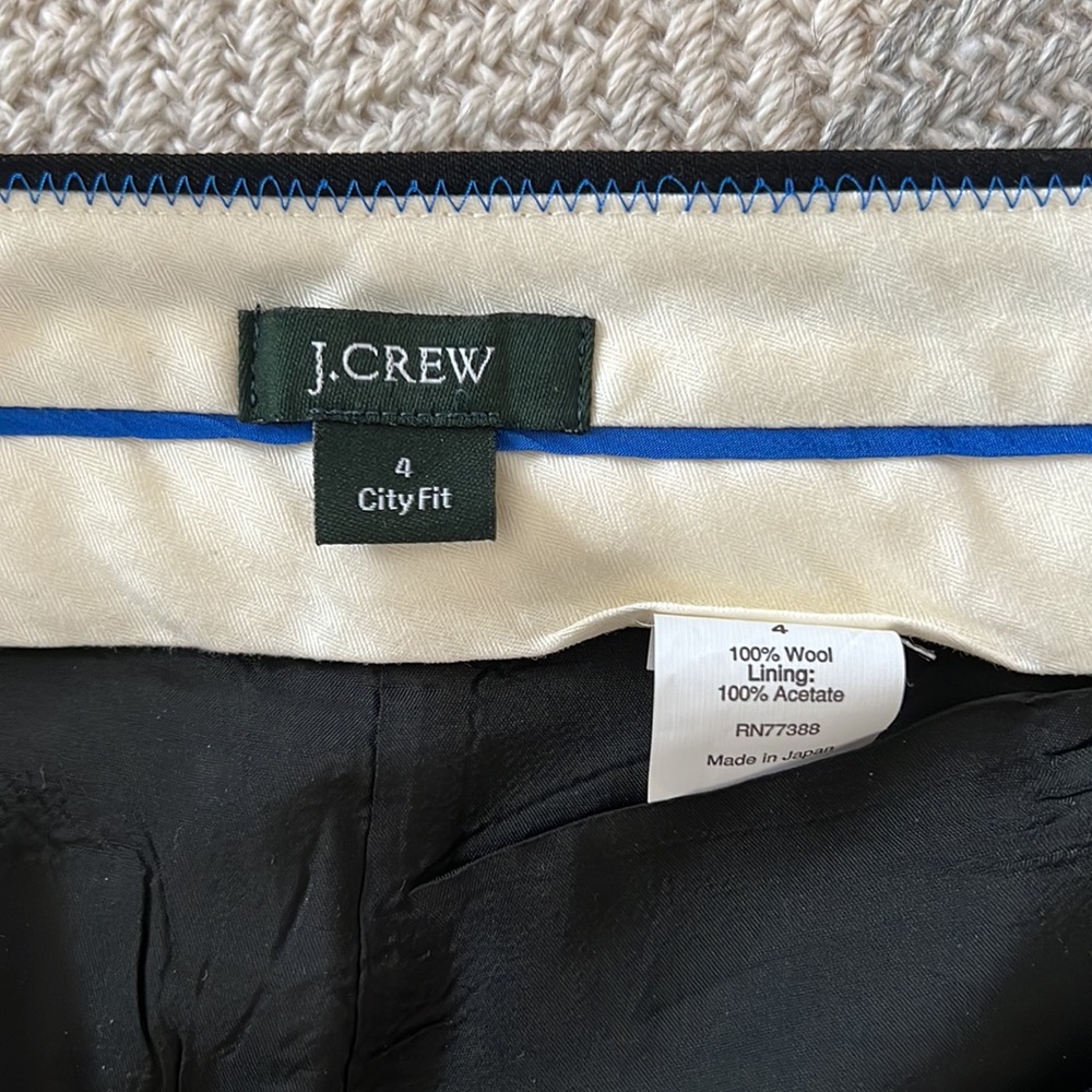 J. Crew City Fit Black Bermuda Shorts in Size 4 - Picture 6 of 6